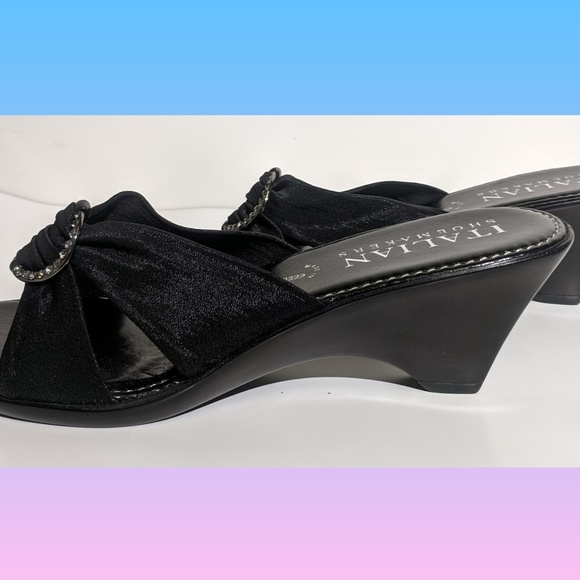 Italian Shoemakers Wedged Sandal - Picture 2 of 6